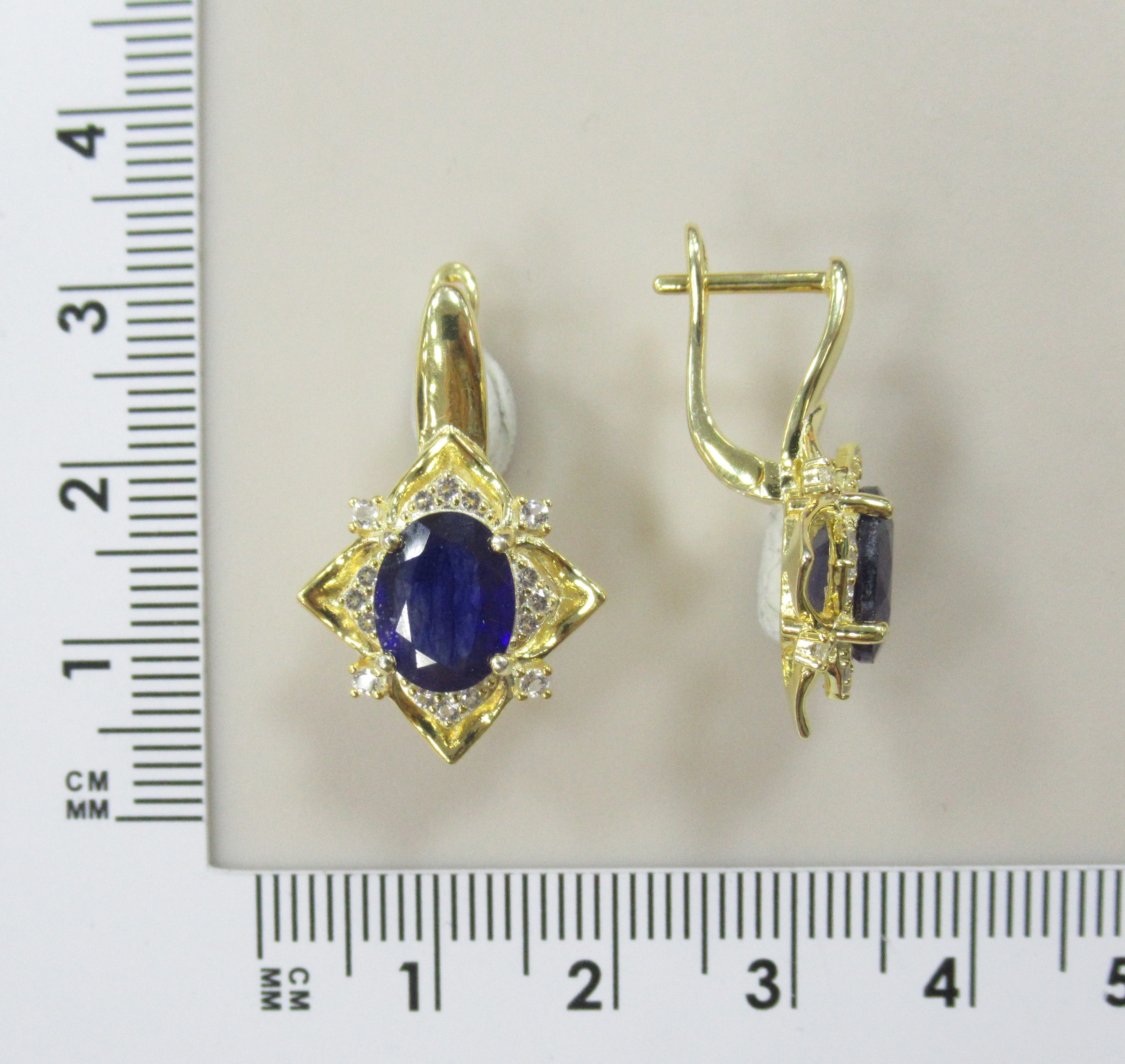 Серебряные серьги с сапфирами